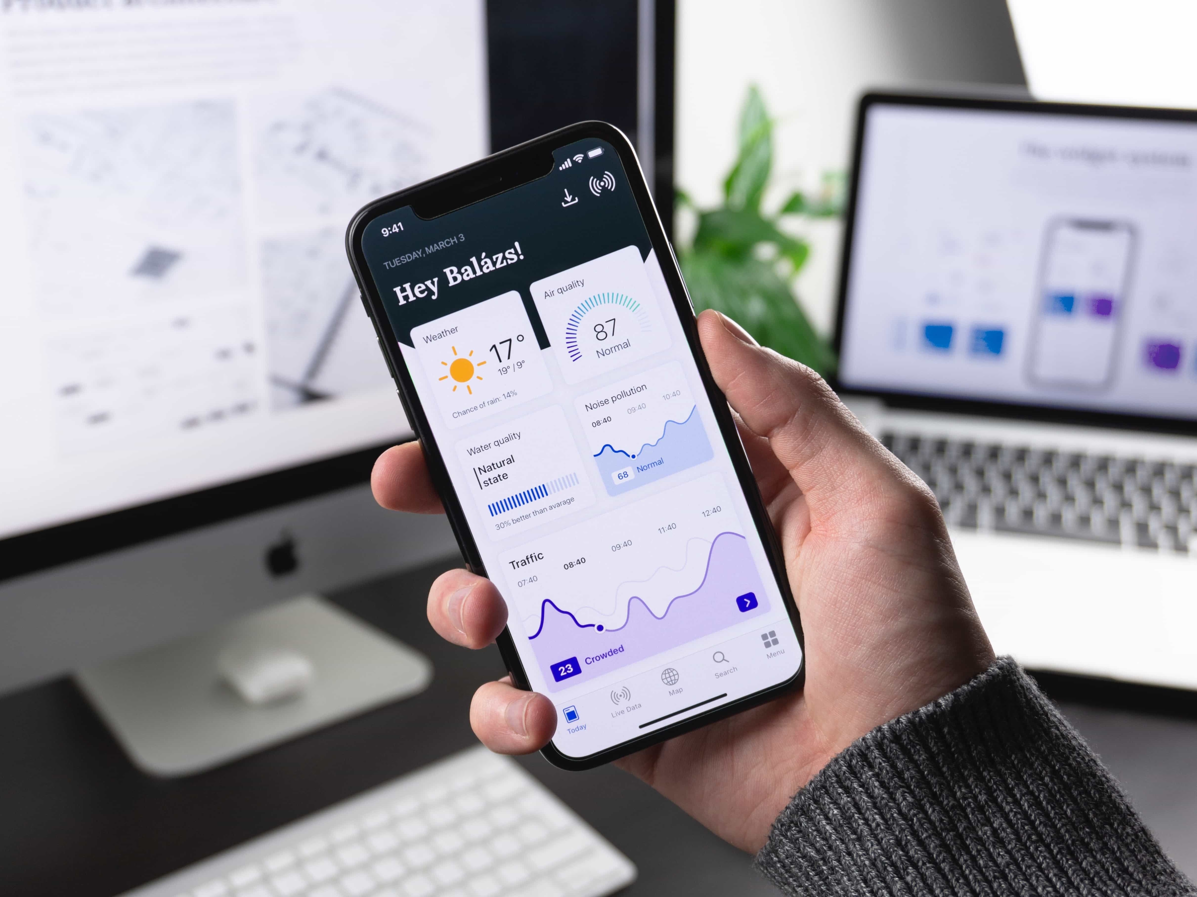 اپلیکیشن موبایل